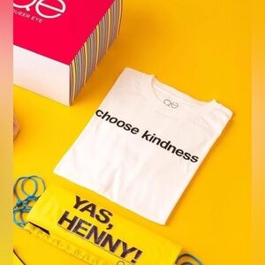 NWT Queer Eye Choose Kindness Pride Tshirt 🌈